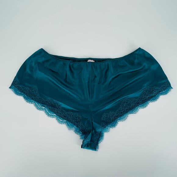 Victoria's Secret Women's Green Satin Sleep Shorts/Boxers with Lace - Size L NWT - Picture 1 of 8